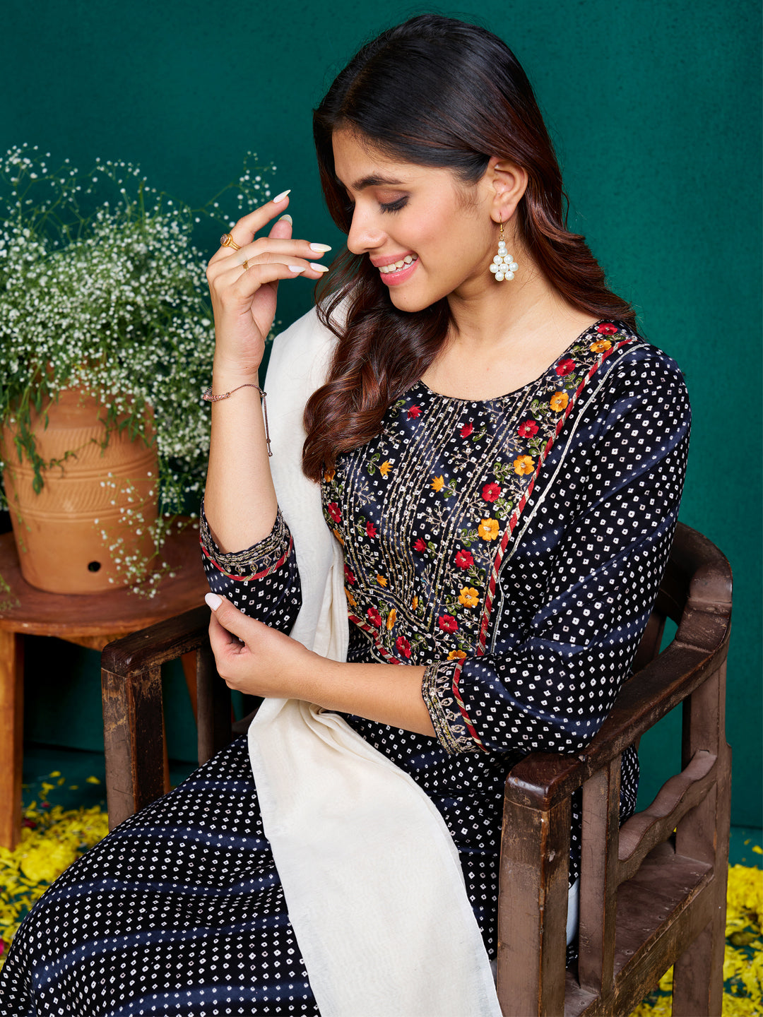 Kurti Pant Dupatta