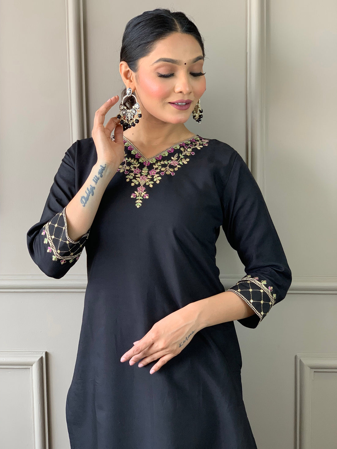 Black Viscose Chanderi Kurti Set with Floral Nylon Tebby Dupatta