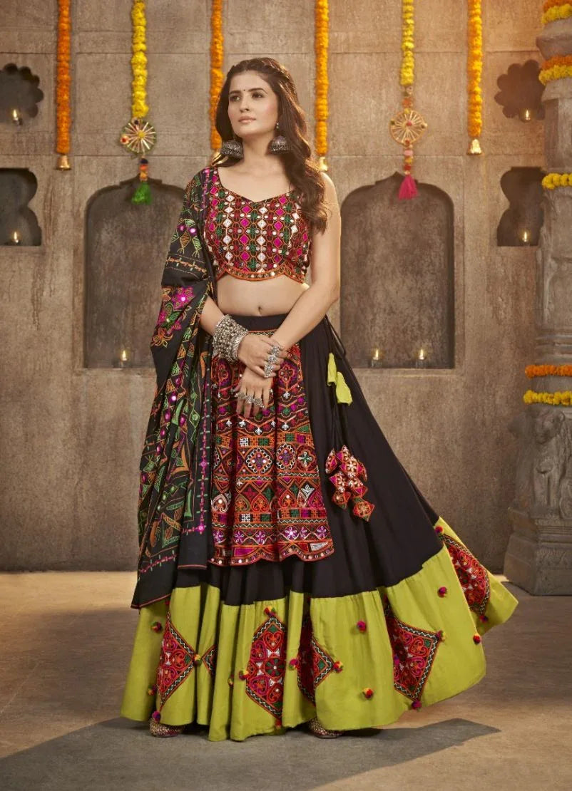 Beautiful Designer Navratri Garba Special Chaniya Choli