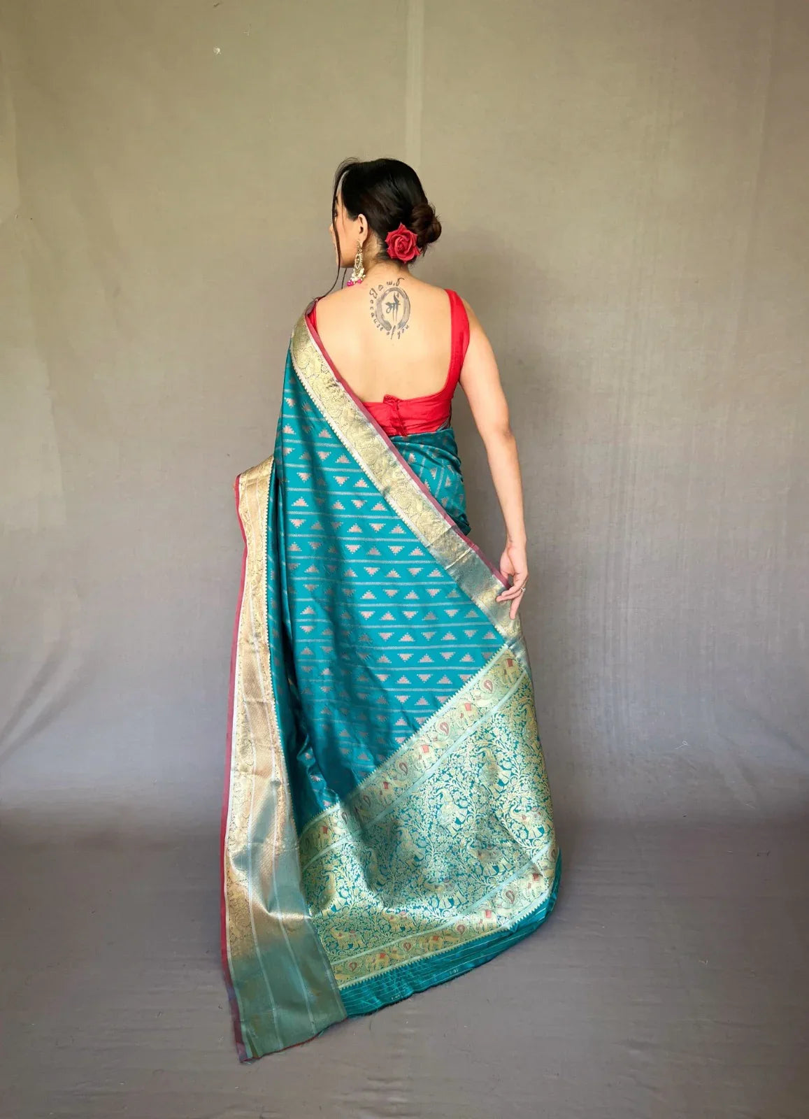Beautiful Designer Traditional Aanchal Kanjivaram Handloom Sarees