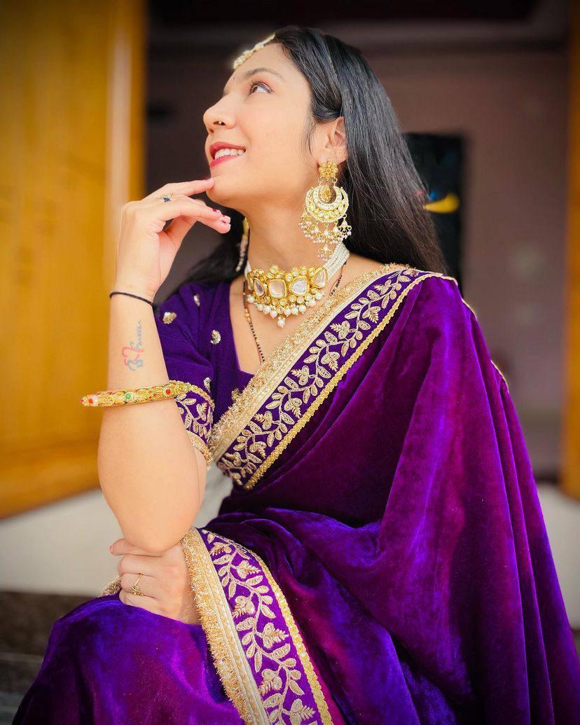 Beautiful Designer Wedding Special Pure 9000 Velvet Saree 376