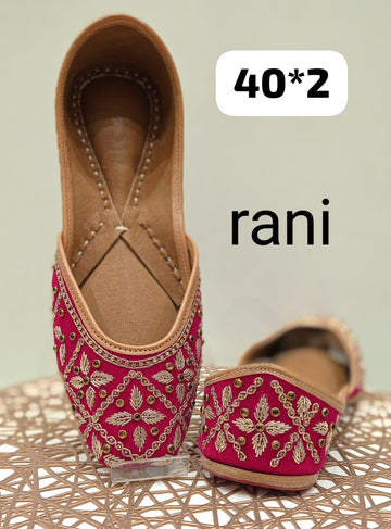 Beautiful Ethnic Womenβs Punjabi Juttis