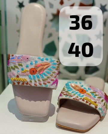 Beautiful Ethnic Womenβs Punjabi Juttis