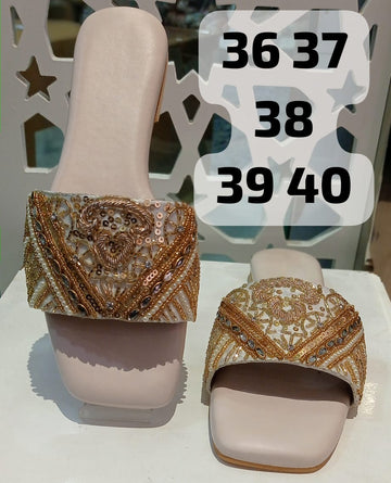 Beautiful Ethnic Womenβs Punjabi Juttis