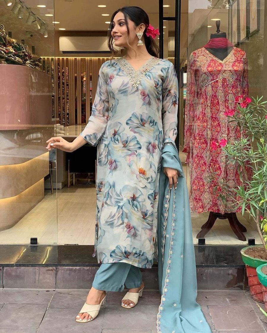 Beautiful Designer Soft Organza Salwar Suit