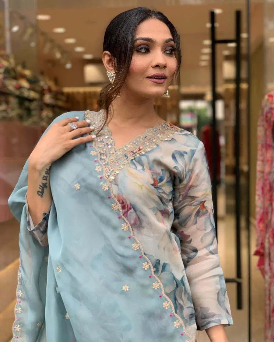 Beautiful Designer Soft Organza Salwar Suit