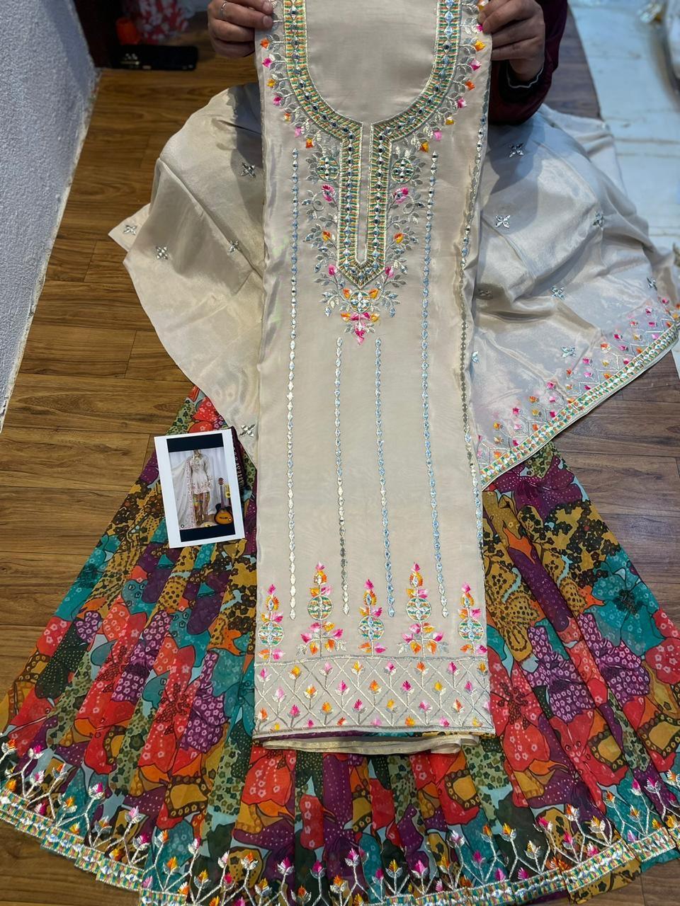 Beautiful Designer Boutique Punjabi Salwer Suit