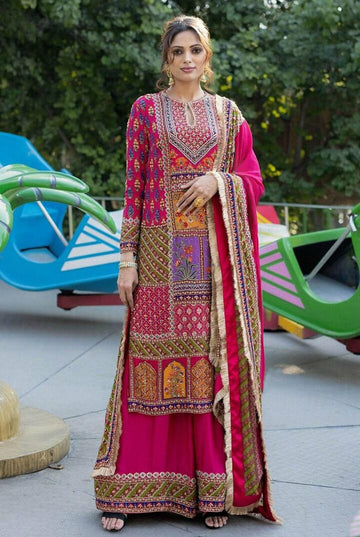 Beautiful Designer Most Viral Pakistani Salwar Suit With Dupatta
