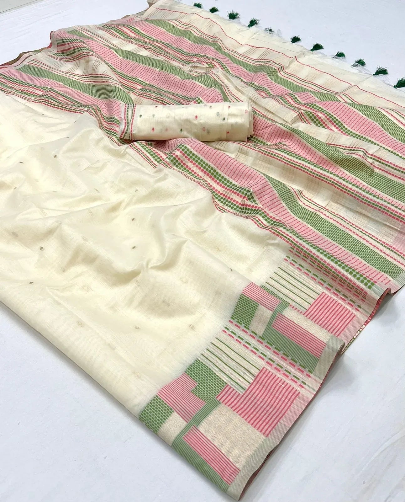 Beautiful Designer Khwaaish Silk Mal Mal Spun Cotton Saree