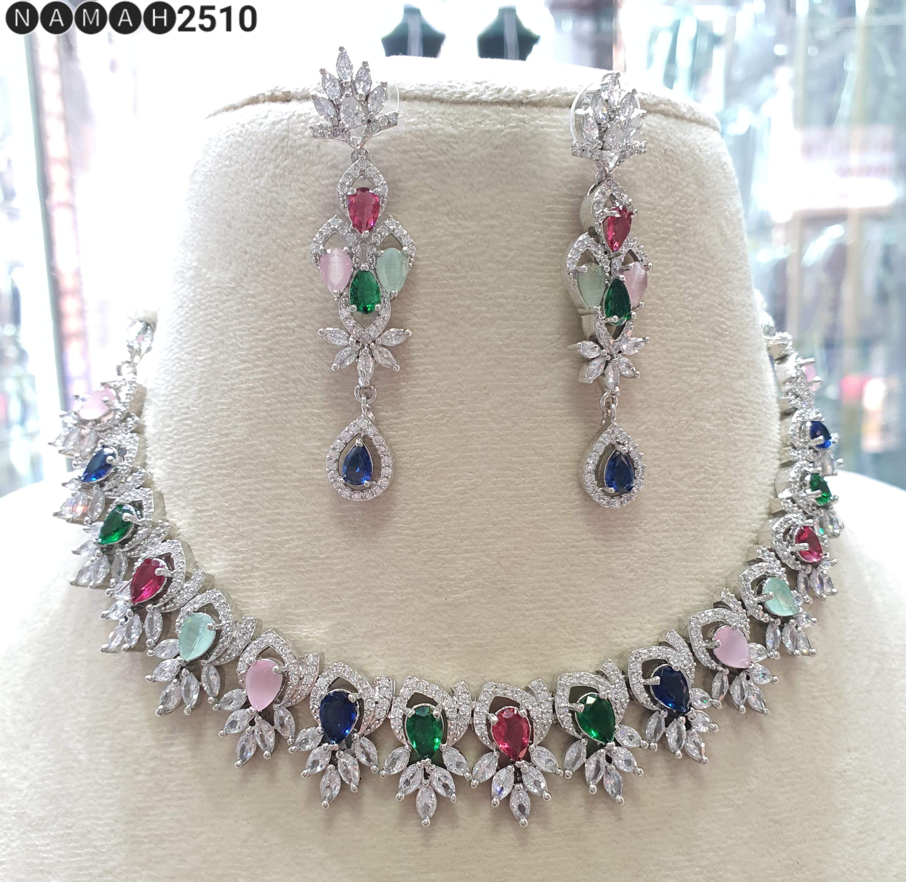 Necklace Set
