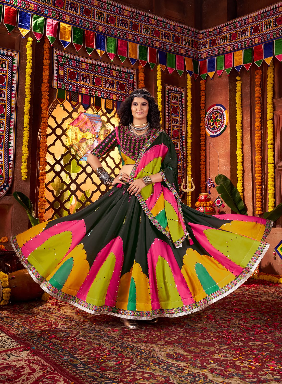 Printed dupatta with mirror work