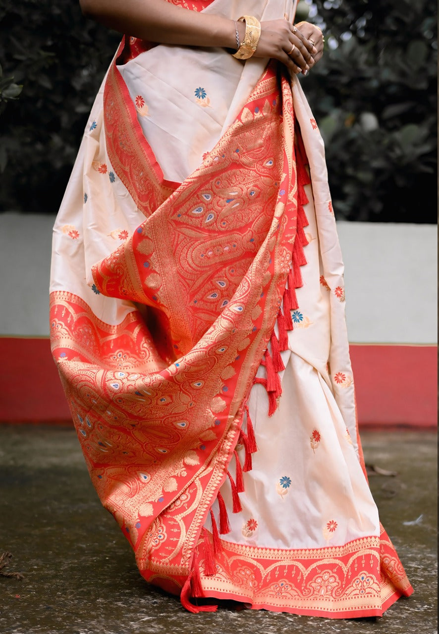Cream White Pure Soft Silk Banarasi Saree Banarasi Saree Anant Tex Exports Pvt.Ltd..
