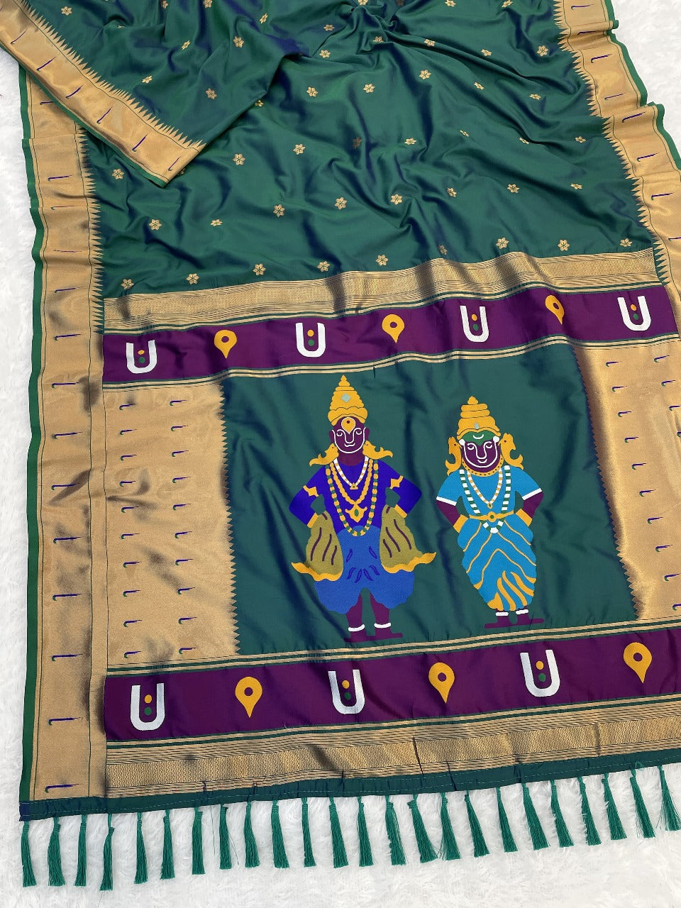 Green Zari Woven Vitthala God Special Paithani Silk Saree Banarasi Silk Saree Anant Tex Exports Pvt.Ltd..