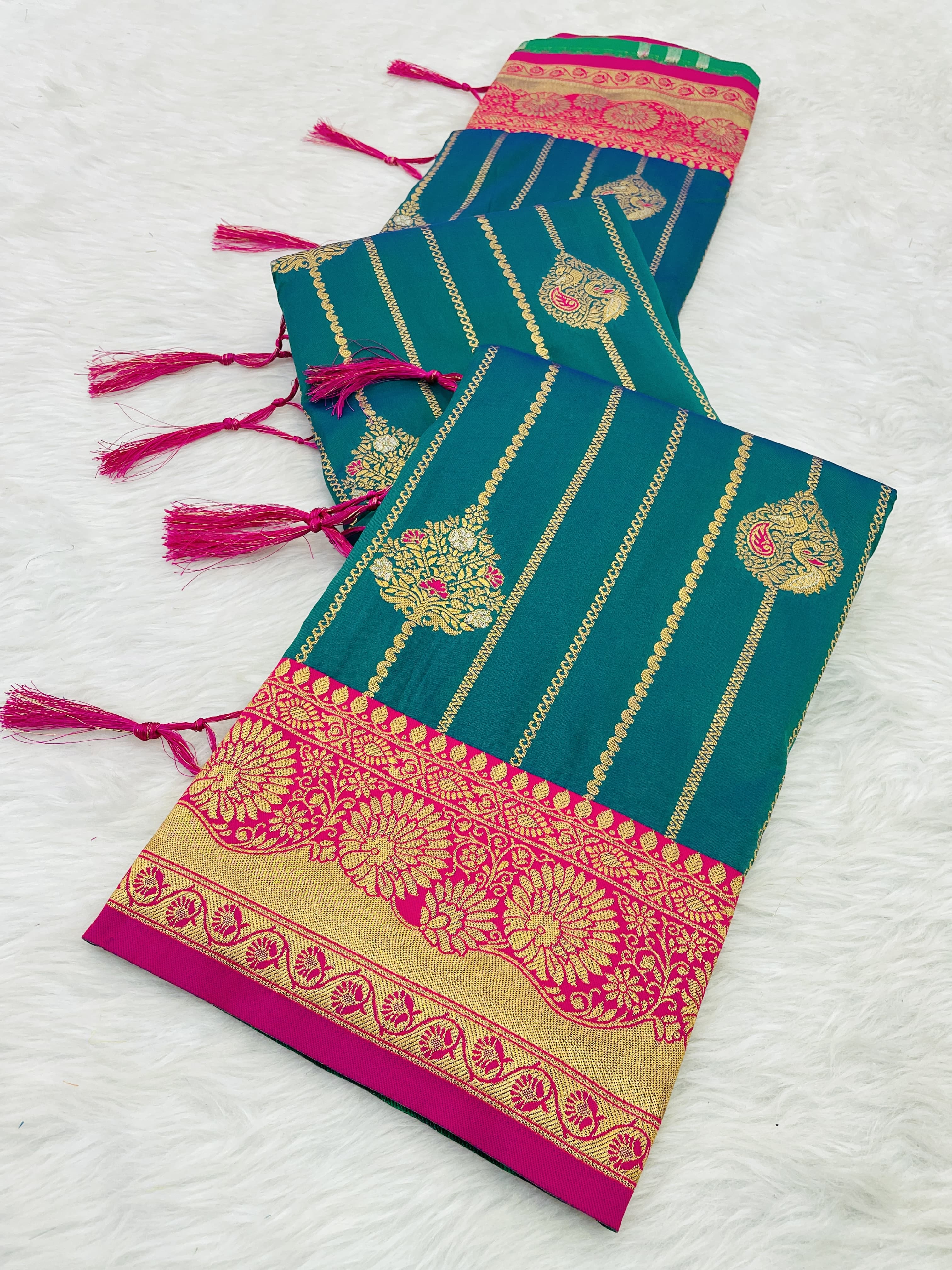 Green Soft Silk Zari Woven Patola Banarasi Saree Soft Silk Saree Anant Tex Exports Pvt.Ltd..
