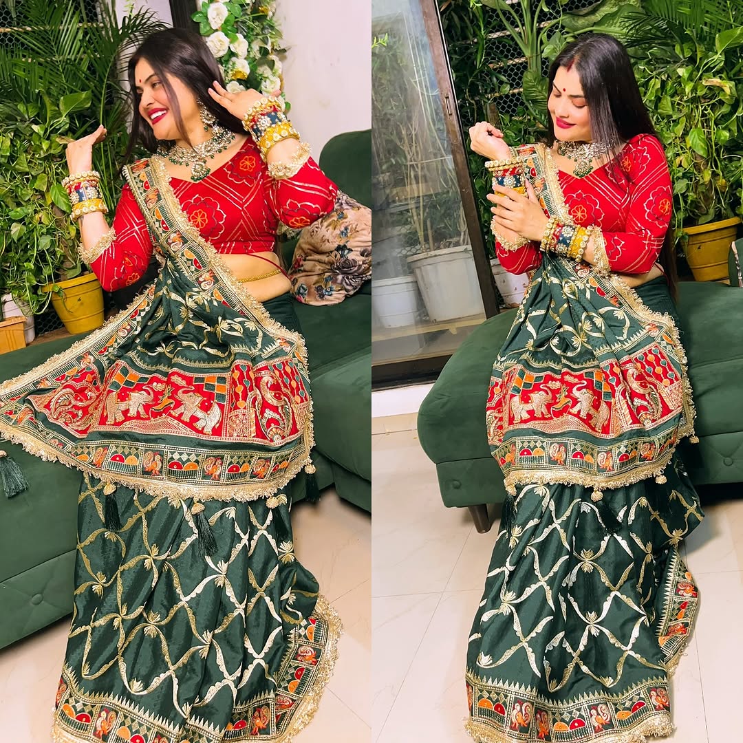 Green Pure Jacquard Soft Silk Traditional Bandhani Saree Panetar Saree Anant Tex Exports Pvt.Ltd..