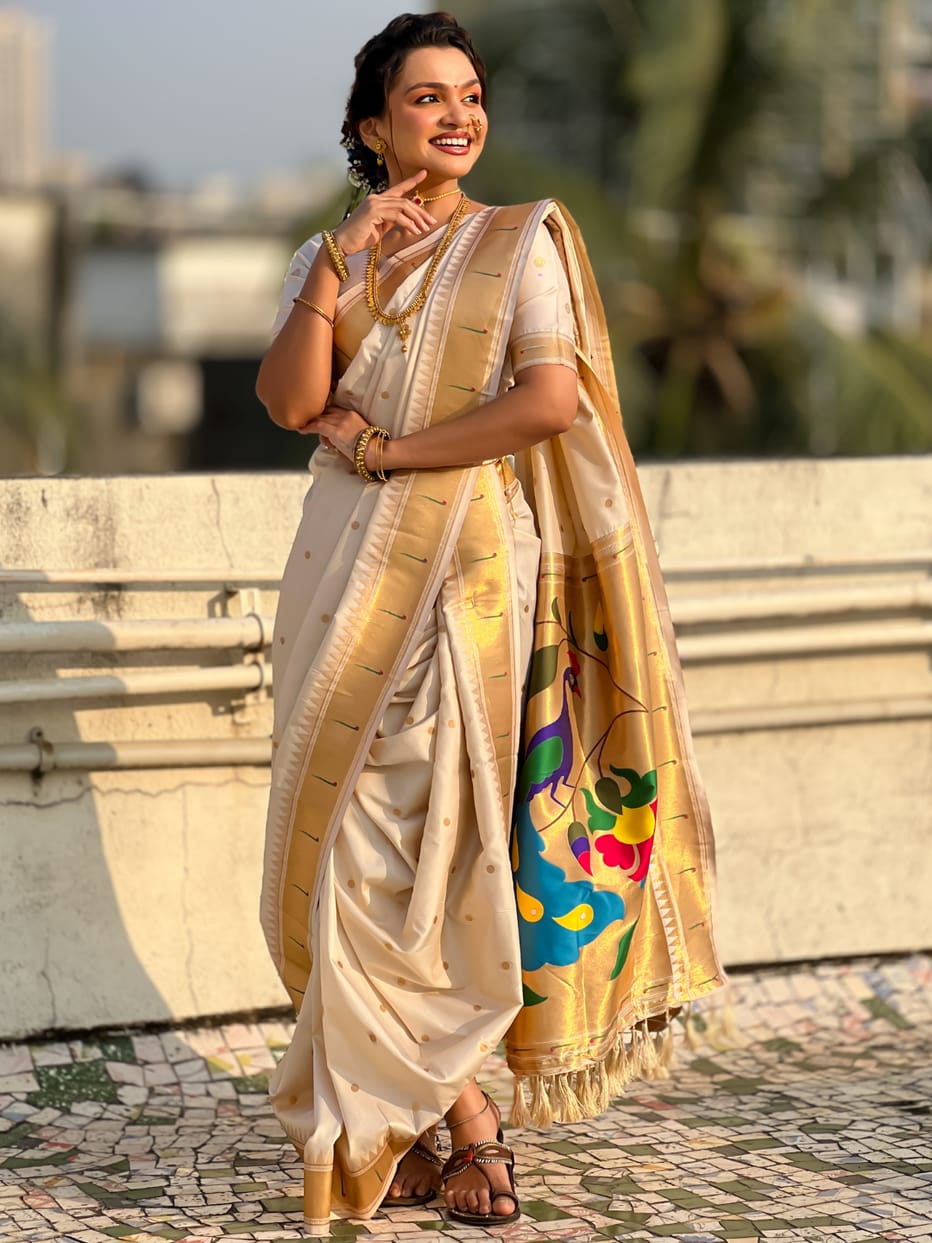White Wedding Special Nauvari Paithani Soft Silk Saree
