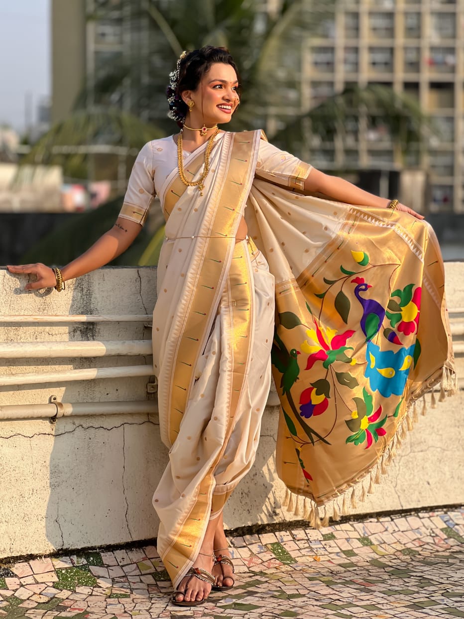 White Wedding Special Nauvari Paithani Soft Silk Saree