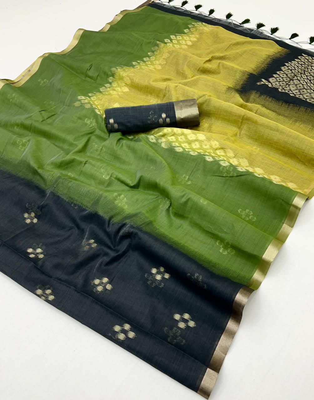 Green Pure Soft Scarlet Cotton Handloom Viscose Cotton Saree
