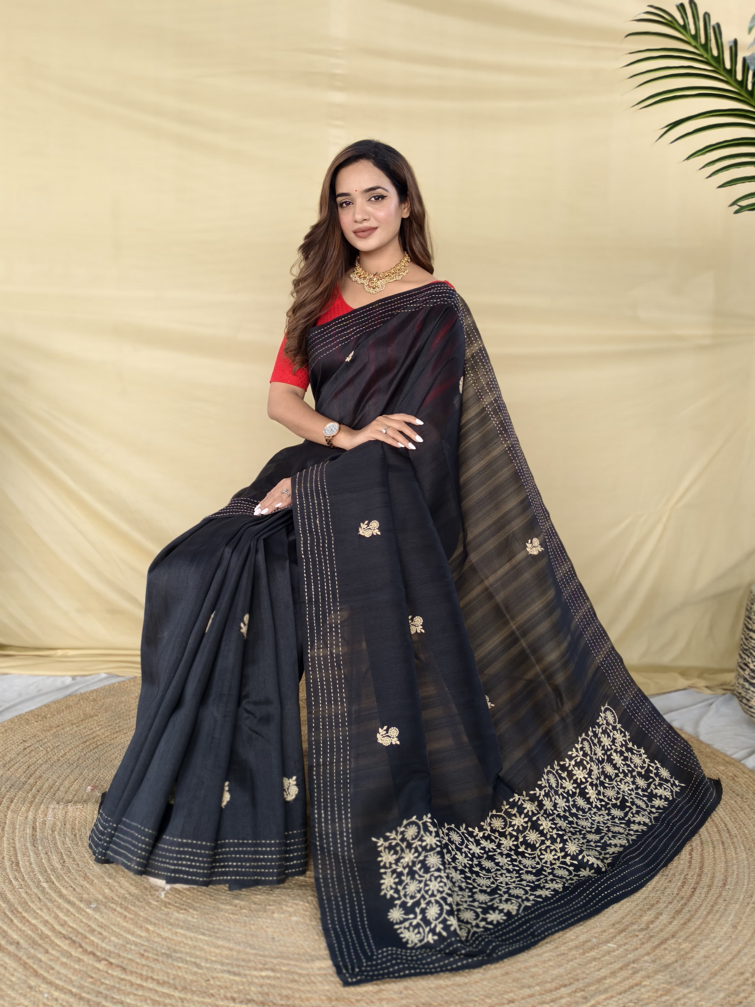 Black Pure Matka Silk Floral Butti Embroidery Silk Saree
