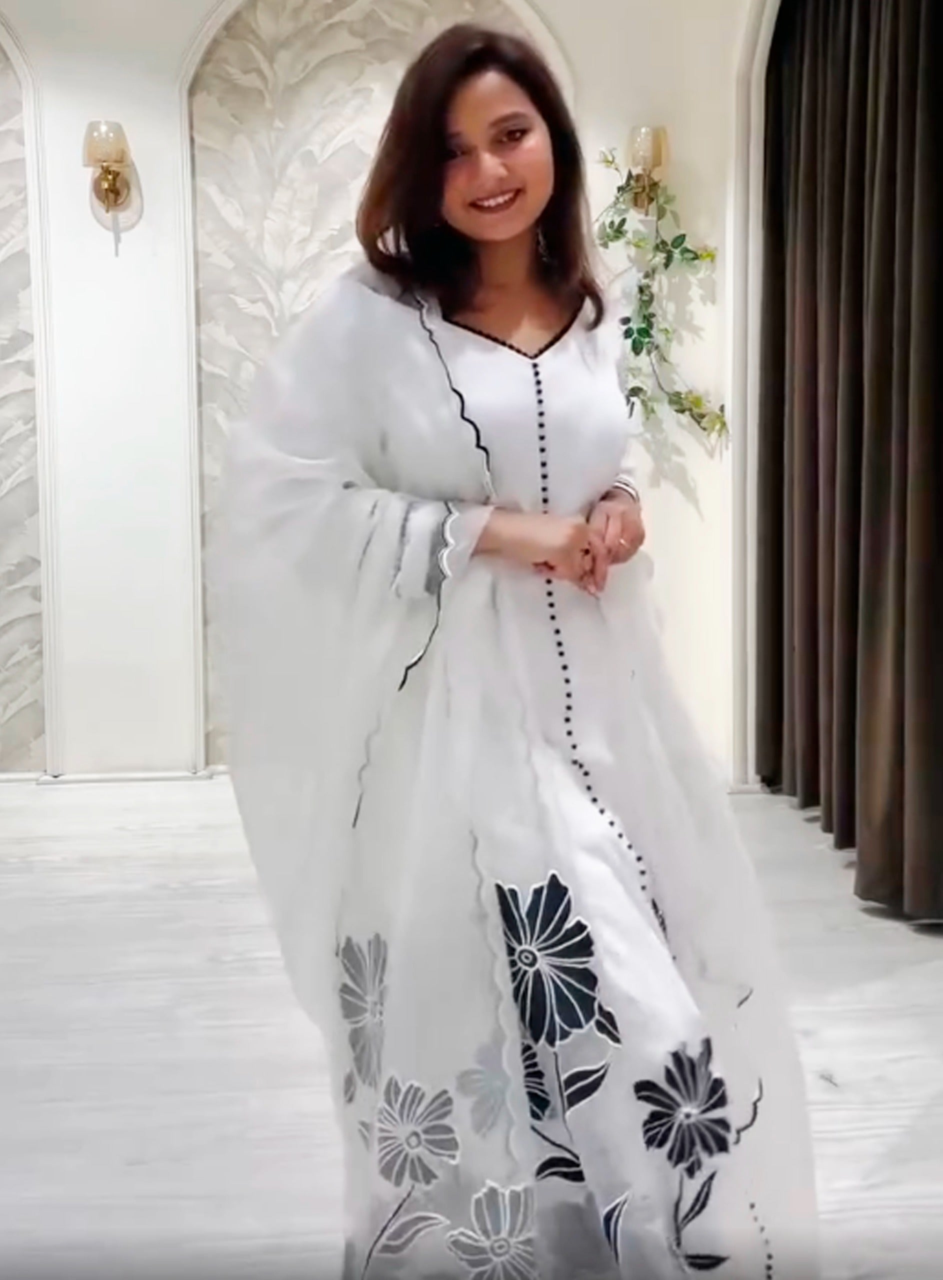 White Pure Soft Muslin Silk Kurti Pent With Dupatta Set