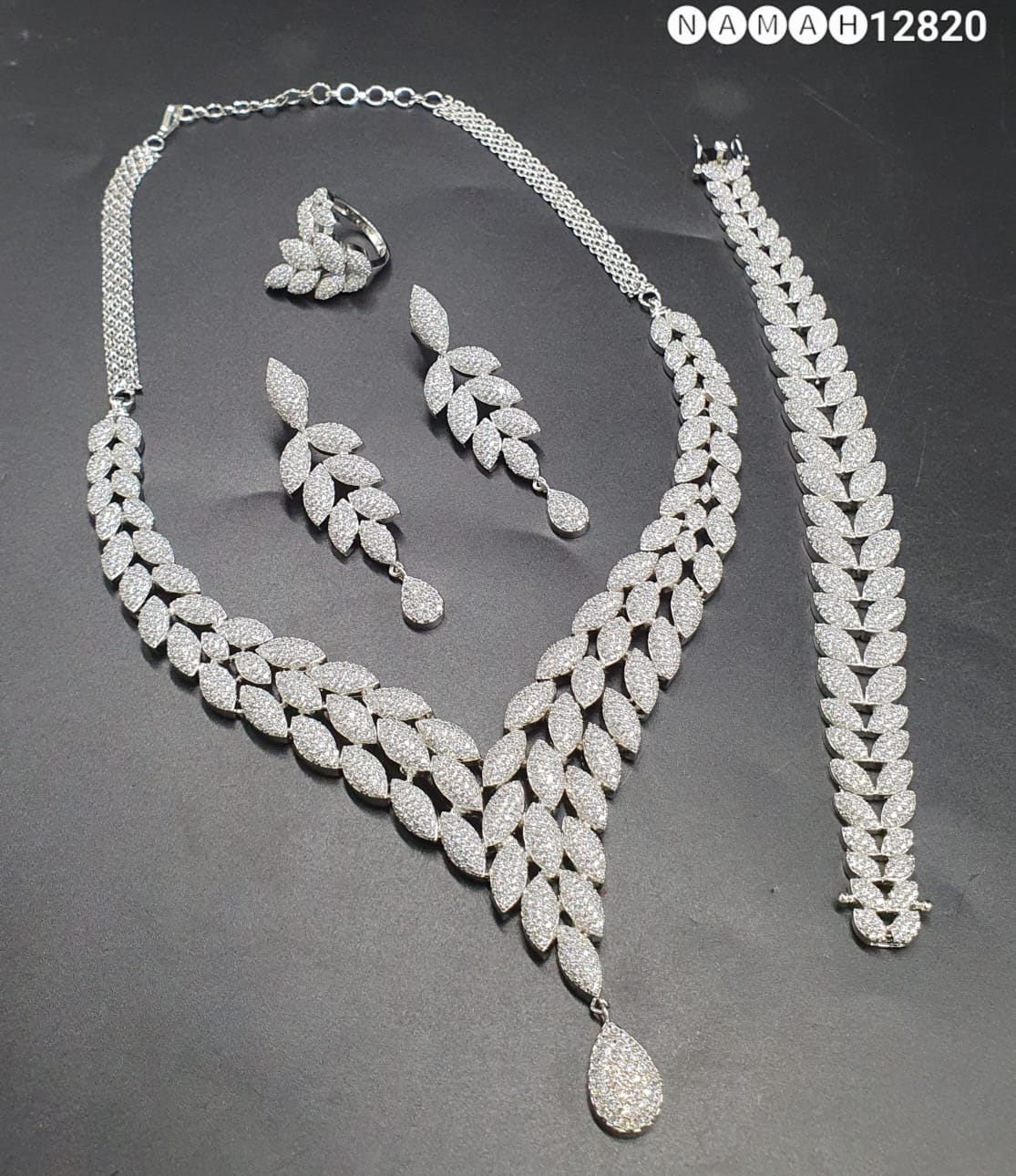 White American Diamond Necklace Set