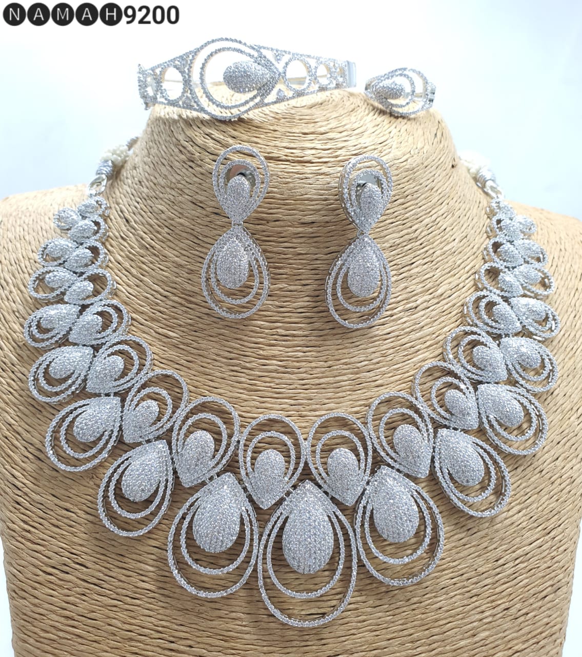 White American Diamond Necklace Set