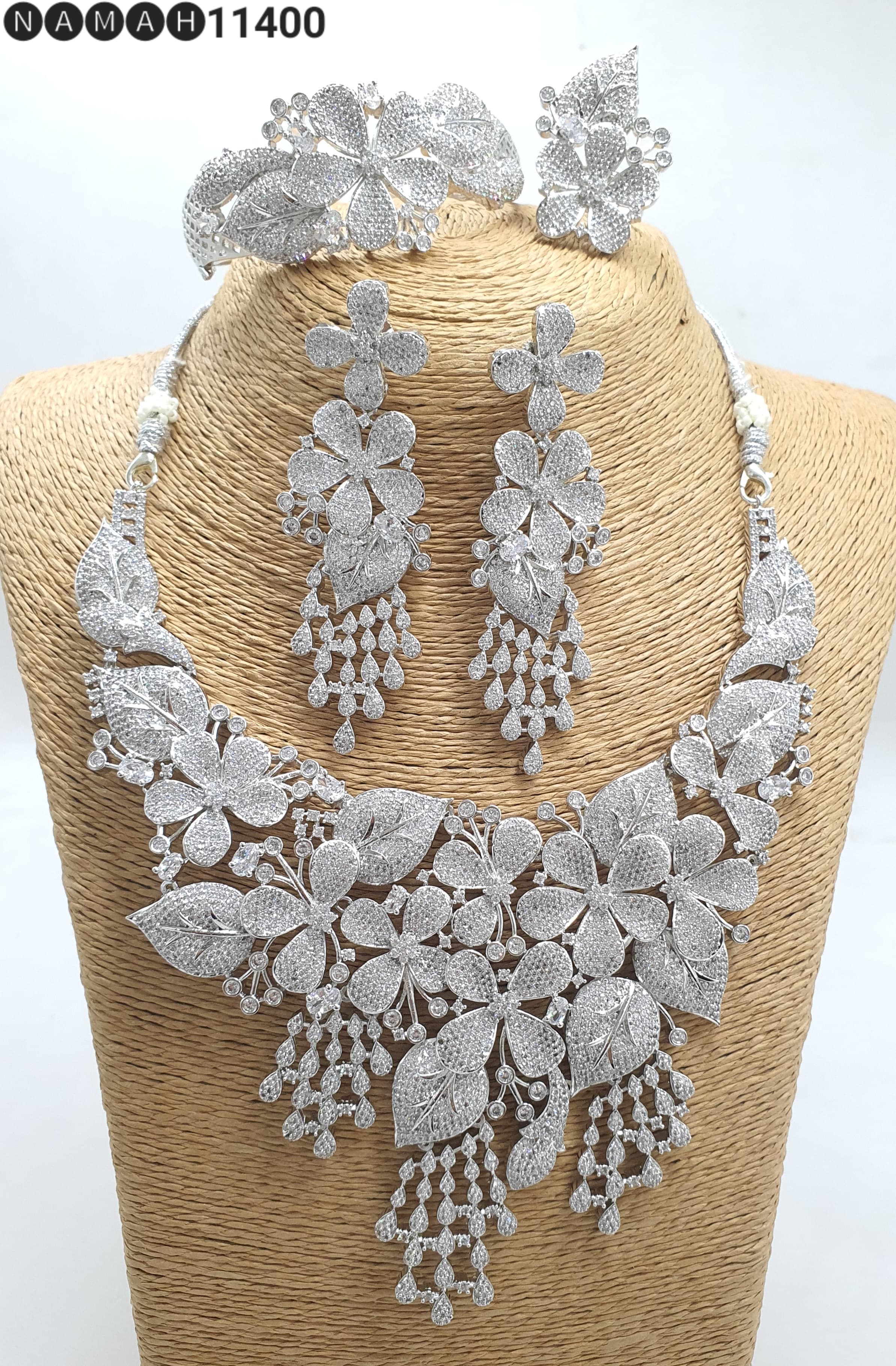 White American Diamond Necklace Set