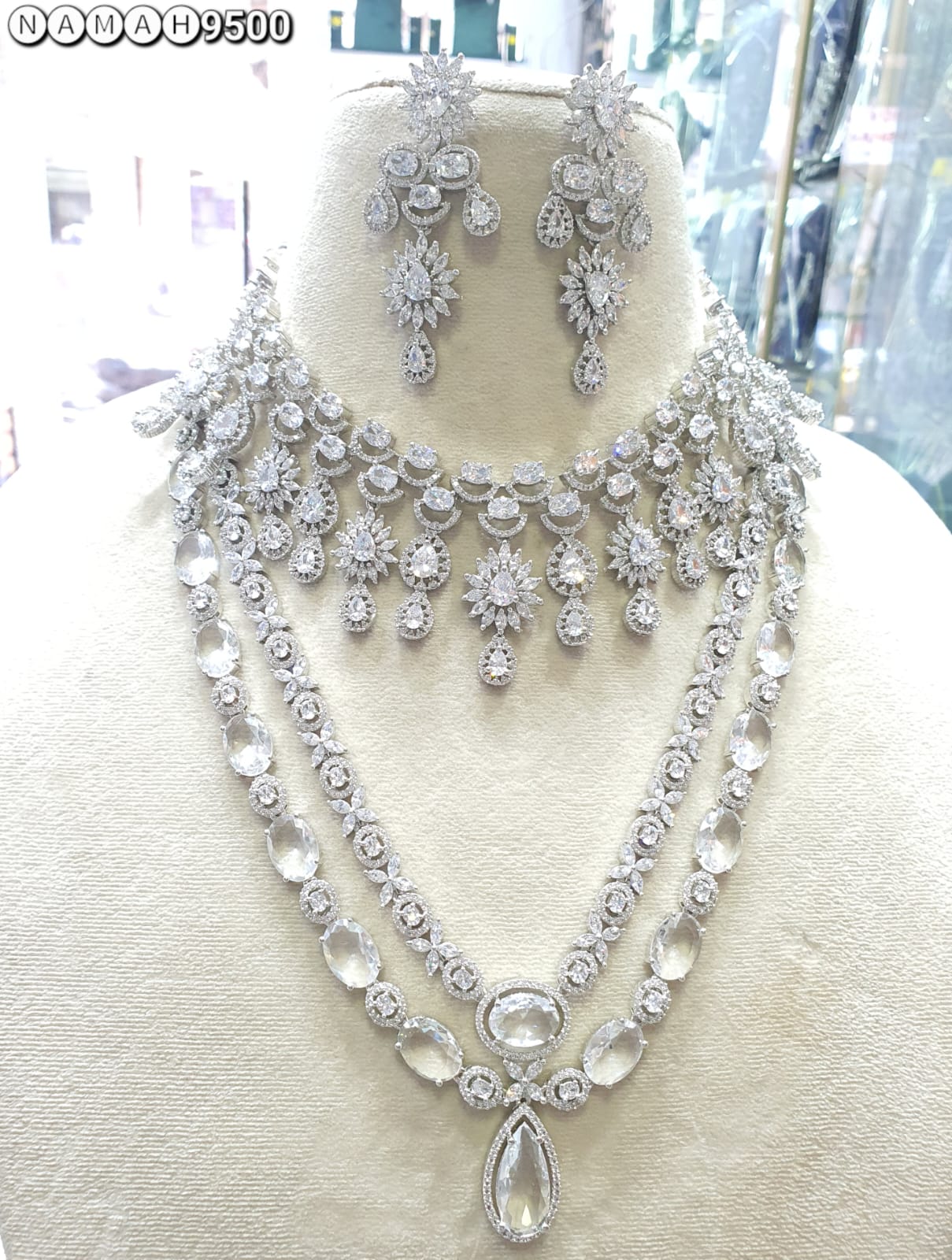 White American Diamond Necklace Set