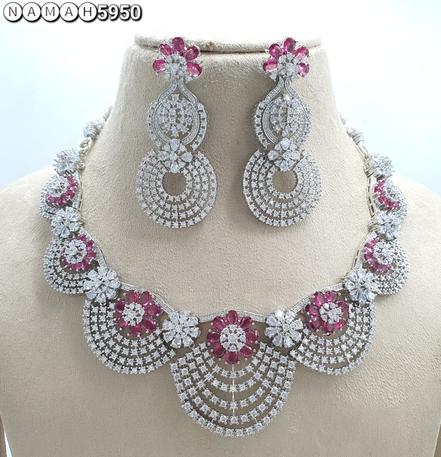 White American Diamond Necklace Set