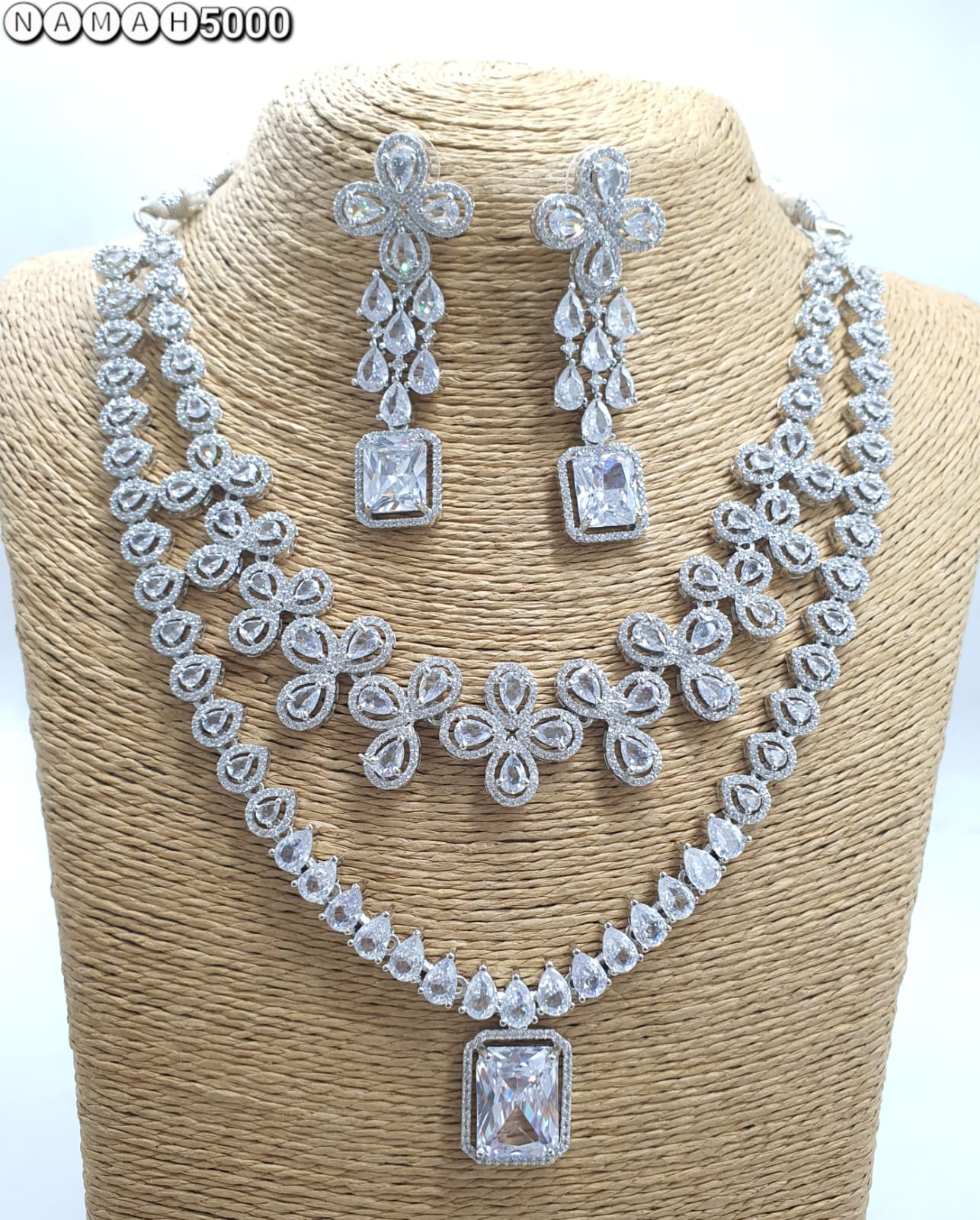 White American Diamond Necklace Set