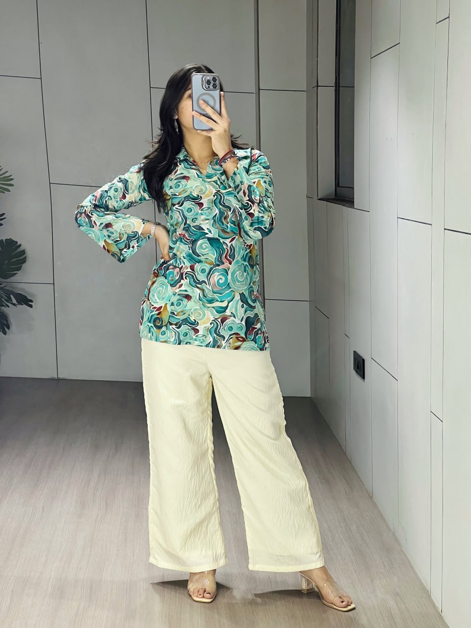 Rama Pure Cambric Cottom Printed With Foil Work Short Kurti Plazzo