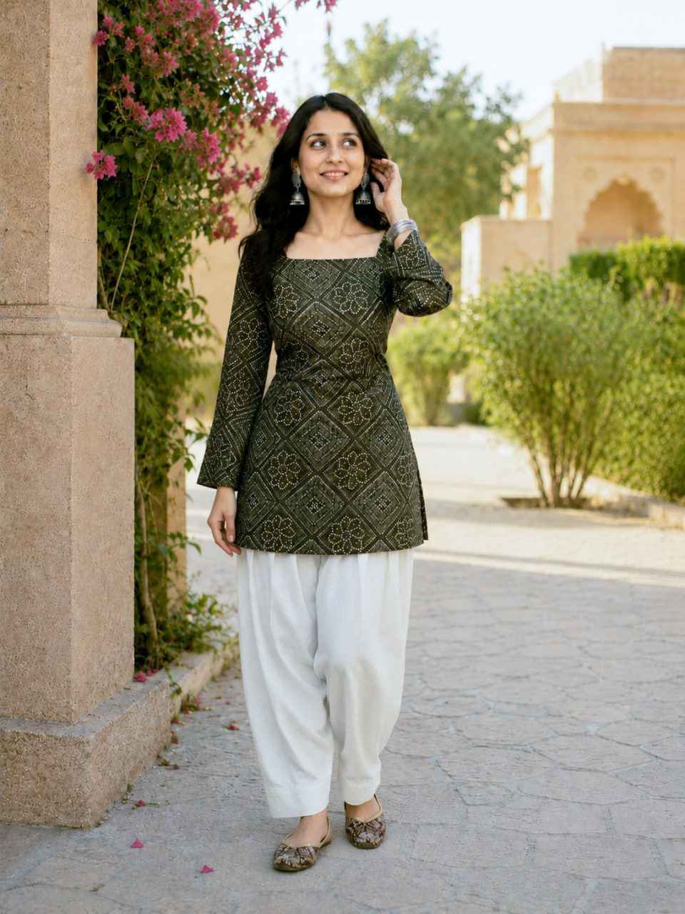 Green Pure Soft Cotton with Bandhej Print Kurti Pent