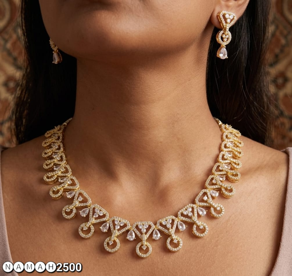 White American Diamond Necklace Set