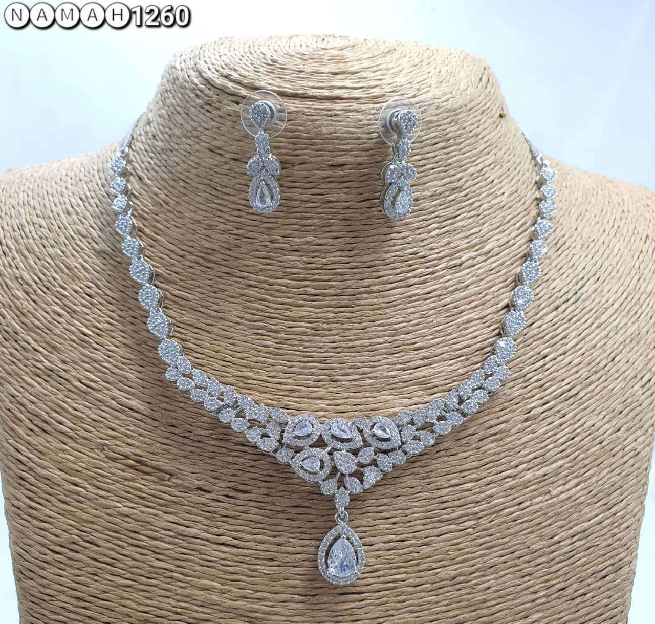White American Diamond Necklace Set