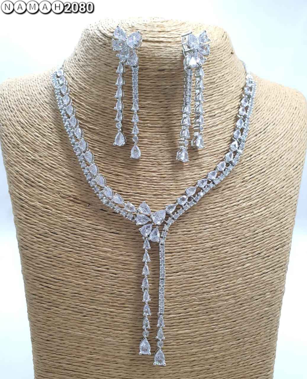 White American Diamond Necklace Set