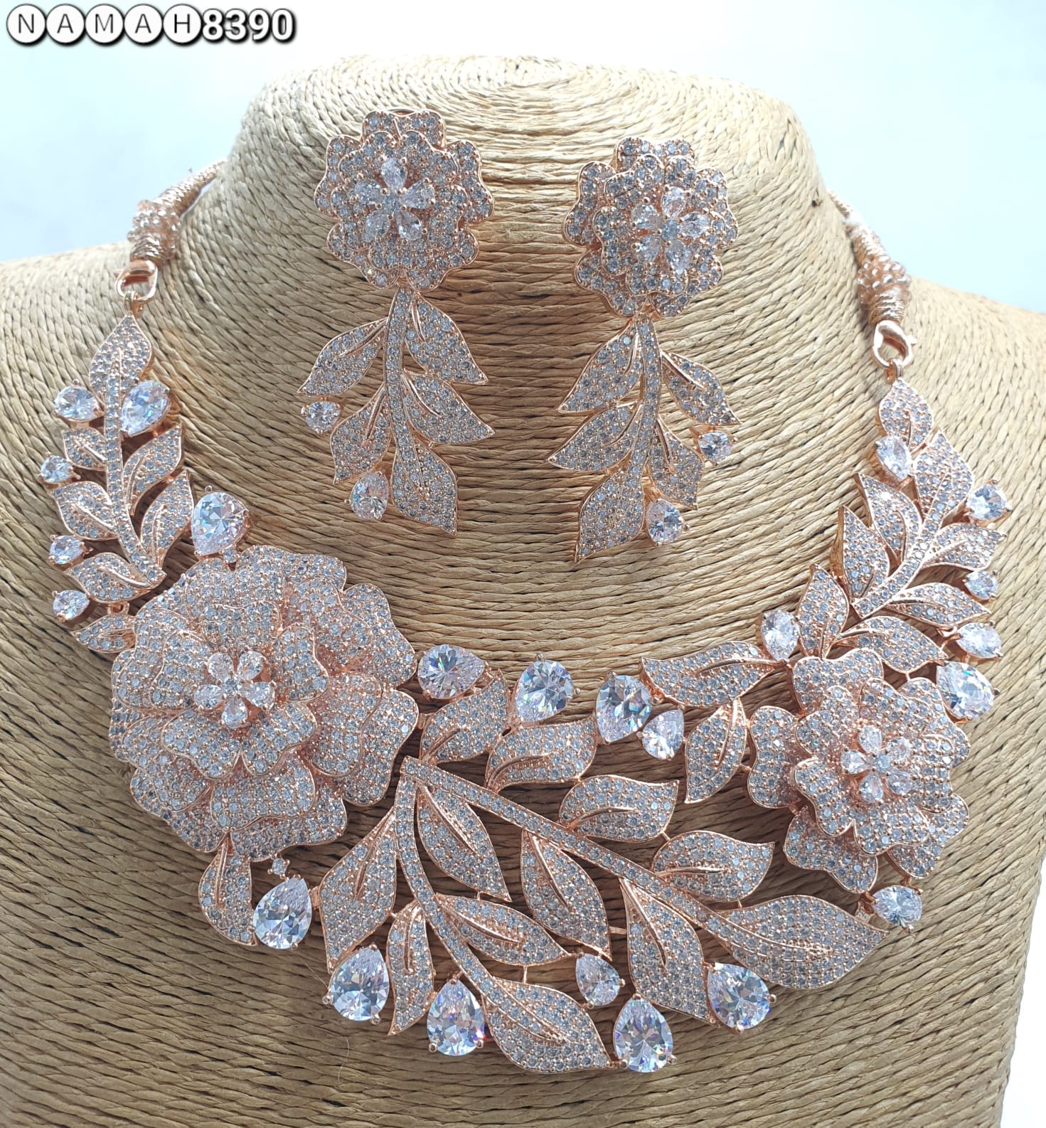 White American Diamond Necklace Jewellery Set