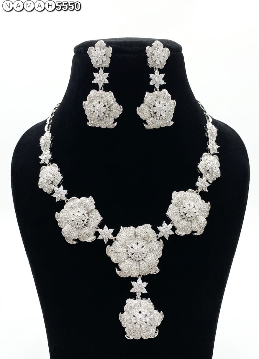 White American Diamond Necklace Jewellery Set