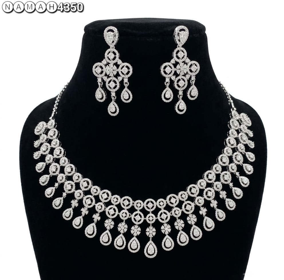 White American Diamond Design Necklace Jewellery Set