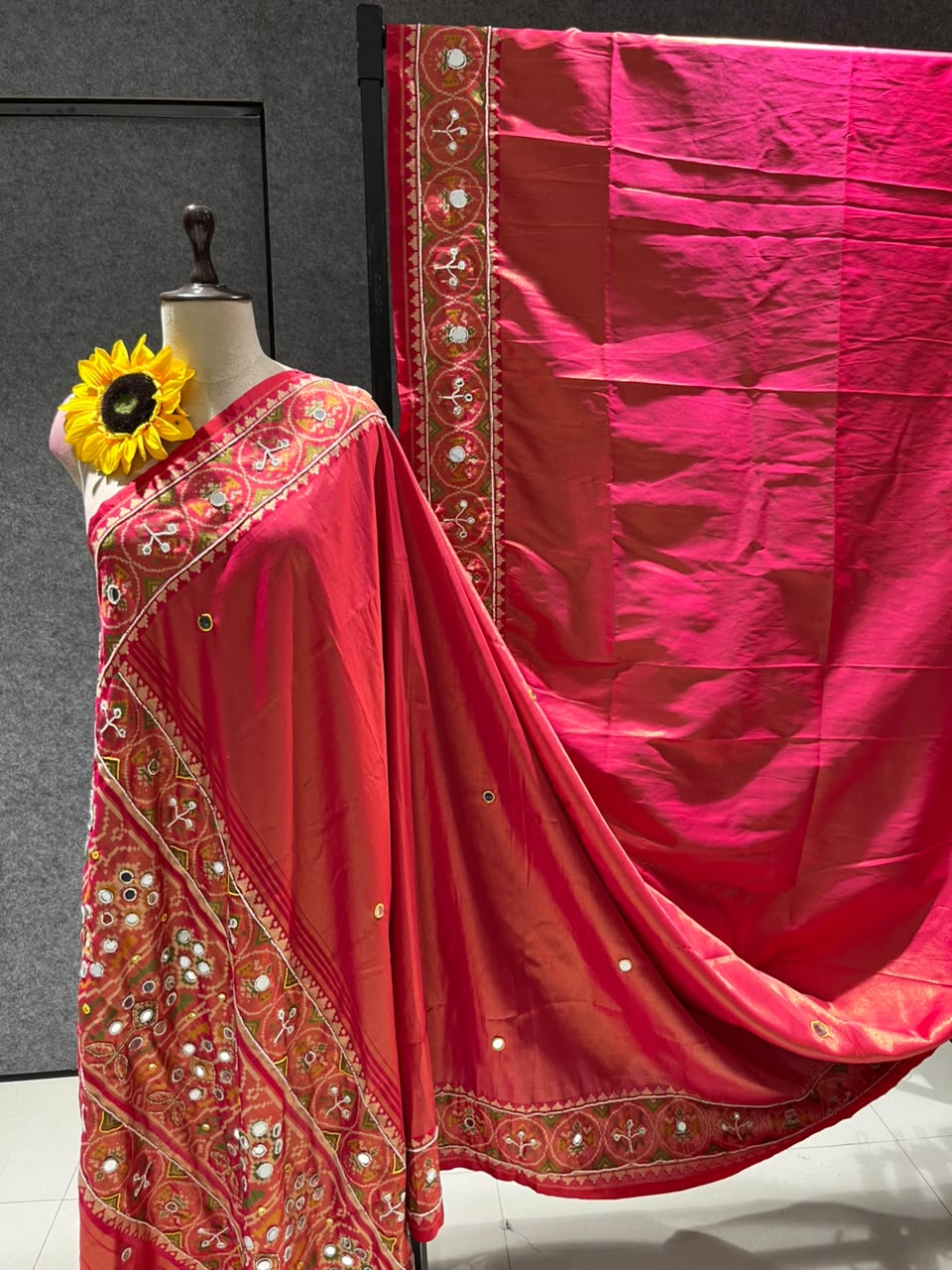 Red Pure Soft Banarasi Patola Silk Blend Traditional Manekchowk Hand and Mirror Work Patola Saree