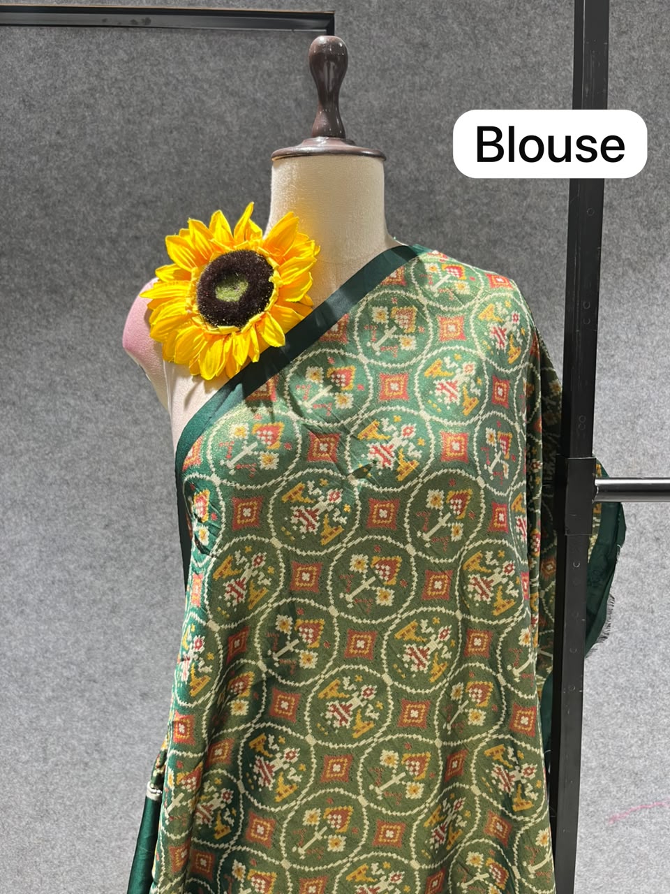 Green Pure Soft Banarasi Patola Silk Blend Traditional Manekchowk Hand and Mirror Work Patola Saree