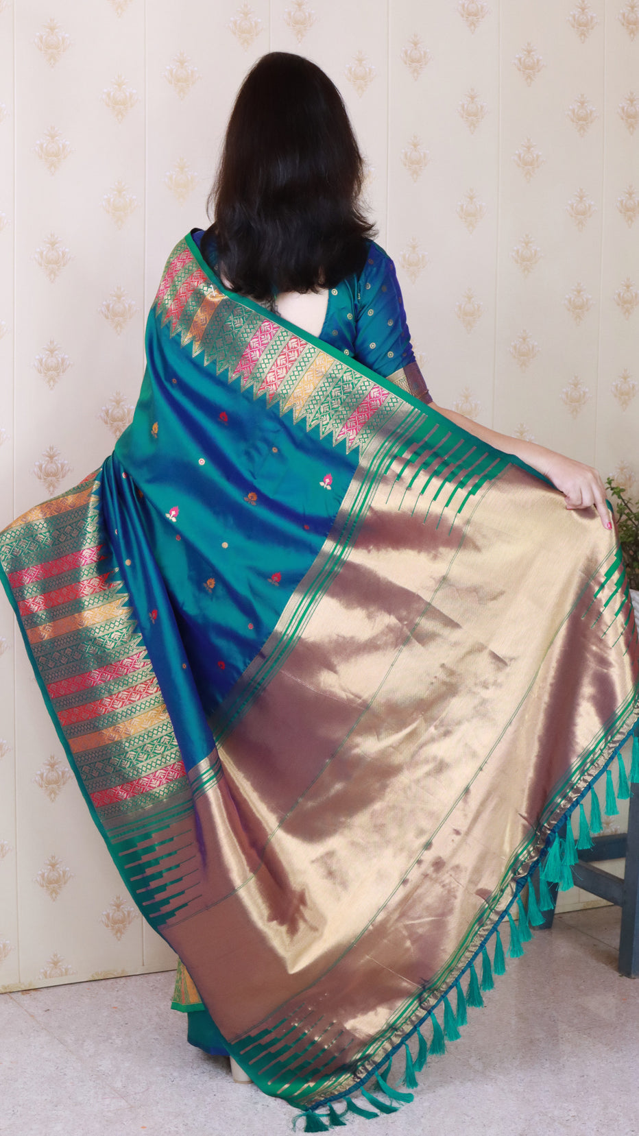 Green Soft Silk Meenakari Zari Woven Saree Banarasi Saree Anant Tex Exports Pvt.Ltd..