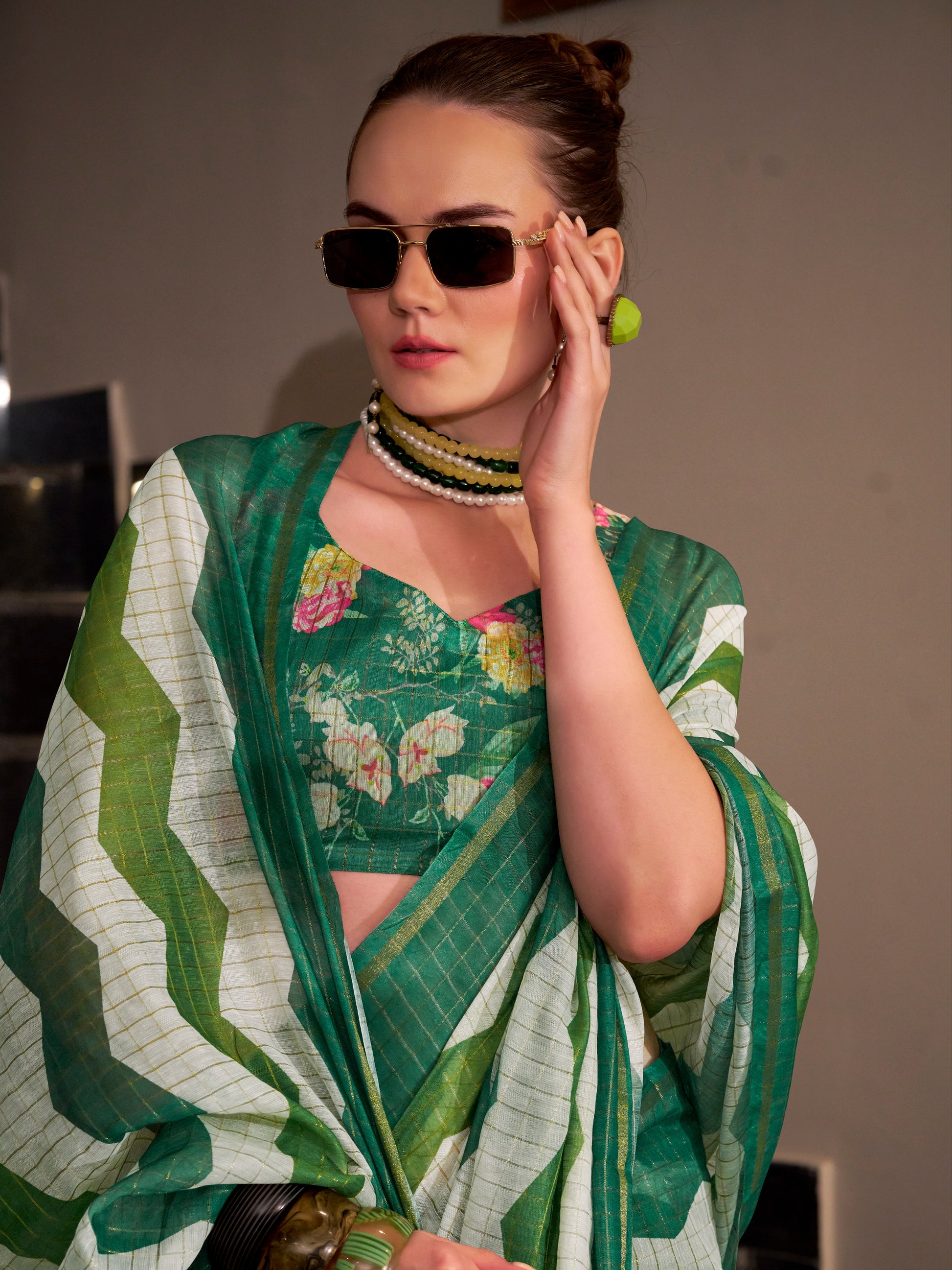 Green & White Wavy Print Linen Cotton Saree