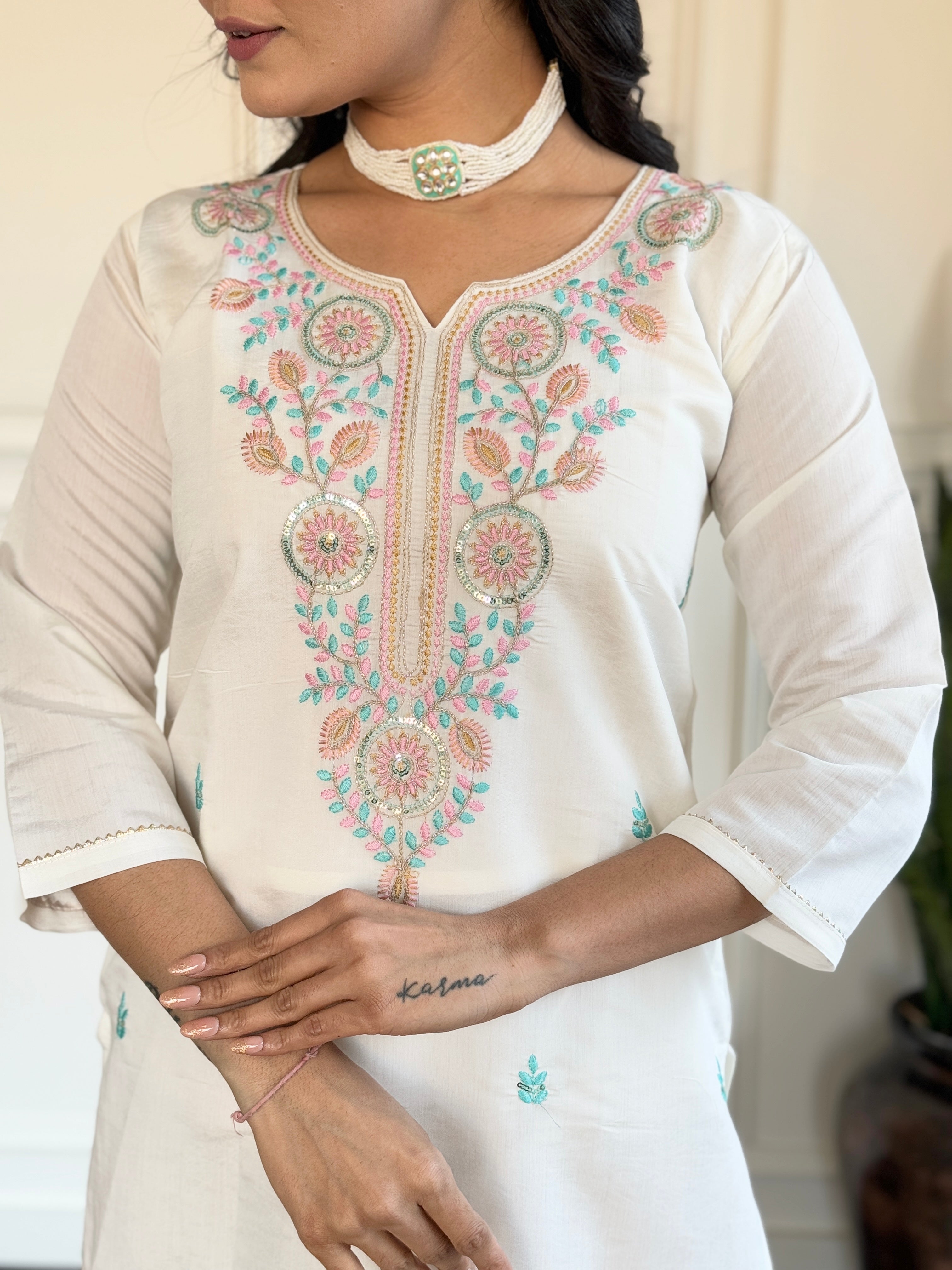 White & Blue Chanderi Kurti Set with Floral Print Silk Dupatta