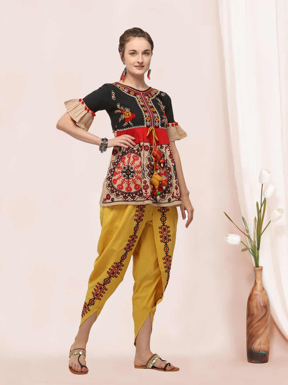 Navratri Garba Garba Special Kedia and Tulip Pants for Women&