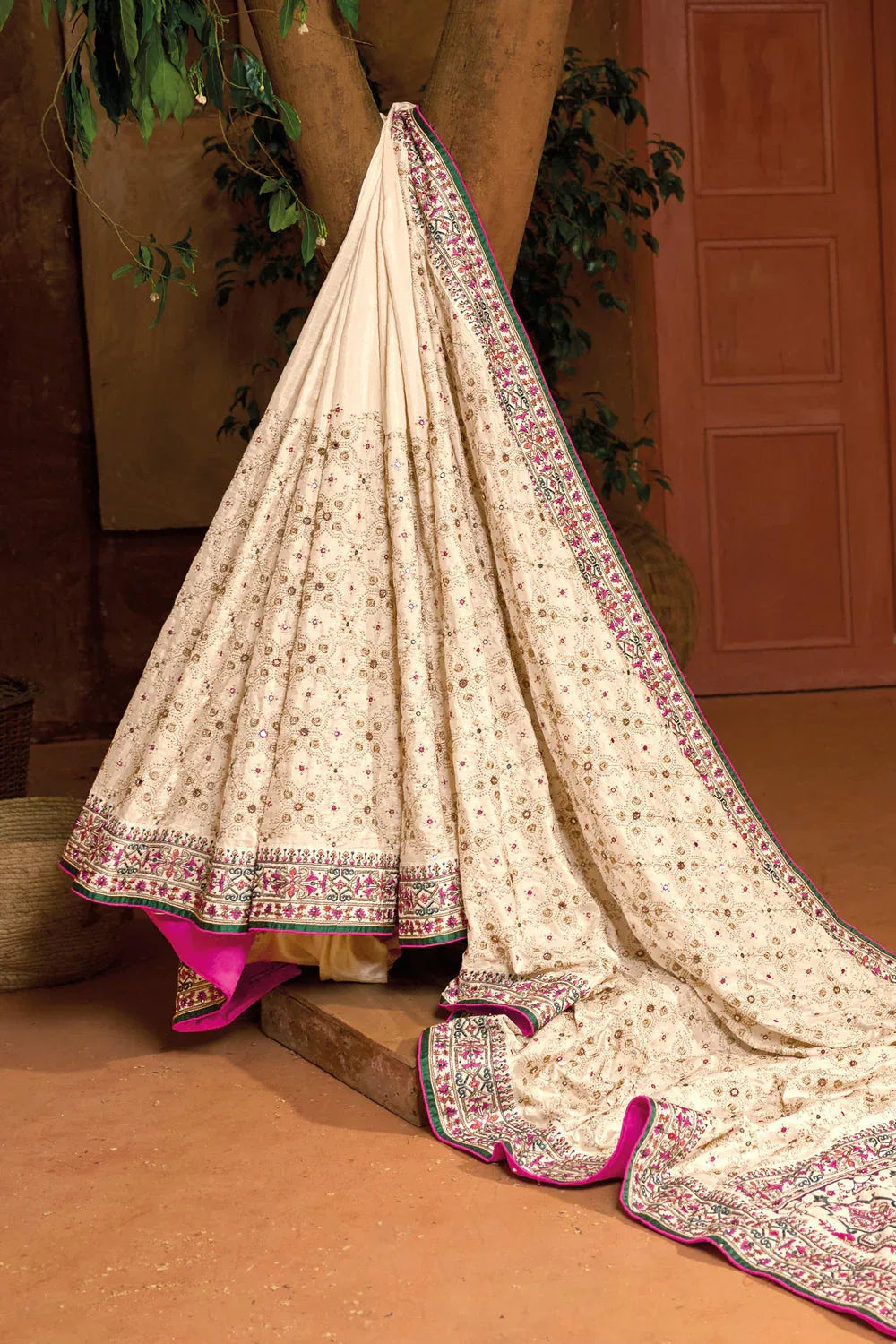 Bridal Wedding Cream Kacchi Work Banarasi Silk Saree