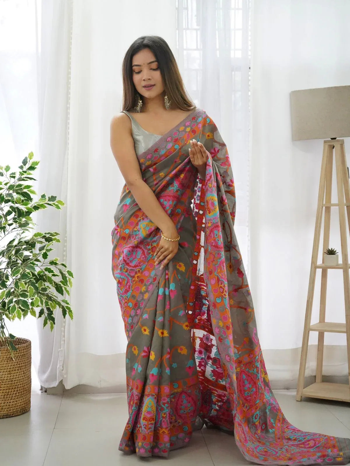 Fancy Kashmiri Pasmina Kachi Work Saree - Anant Exports