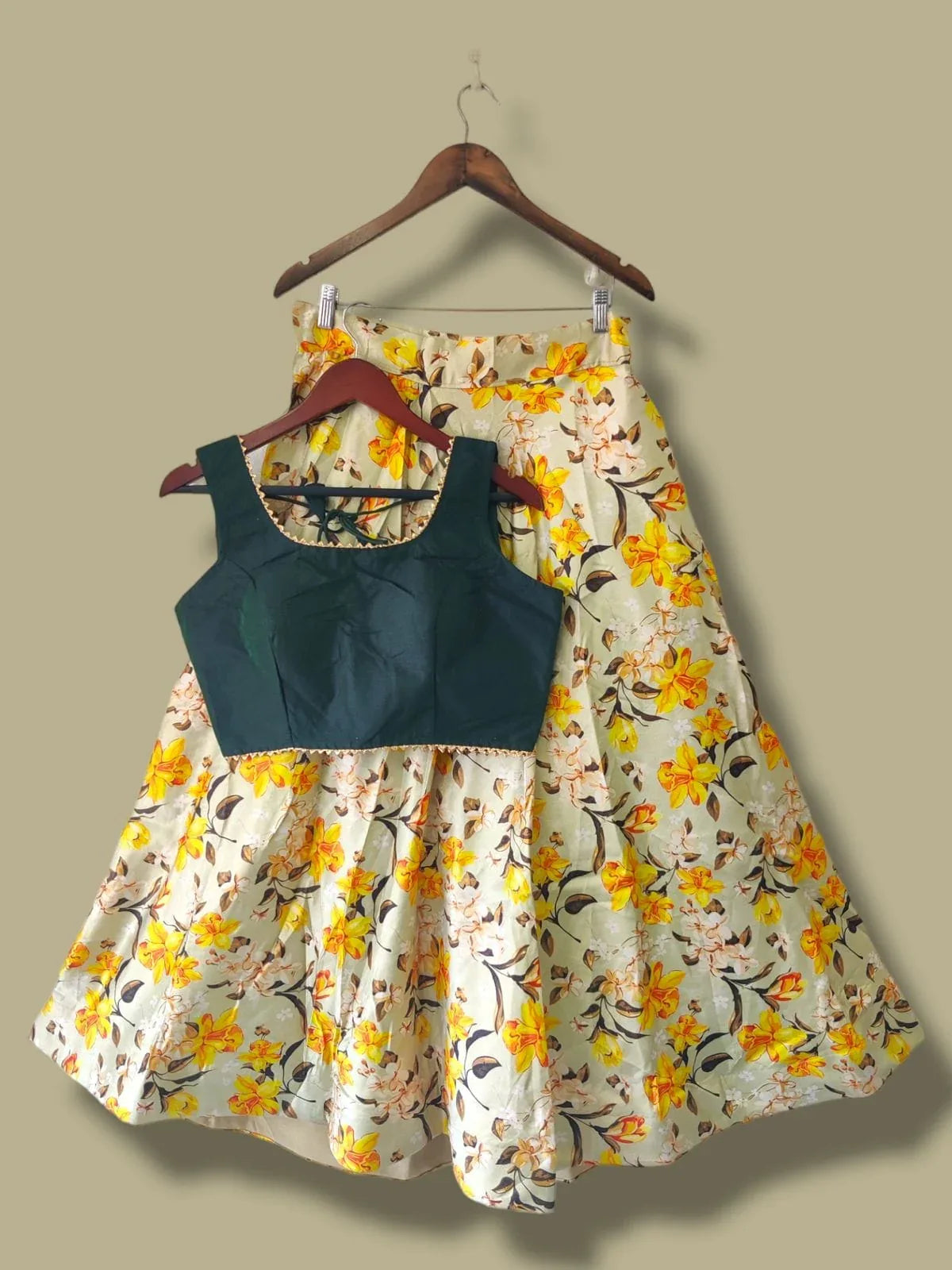 Traditional Aesthetic Floral Crop-Top Lehenga Choli - Anant Exports