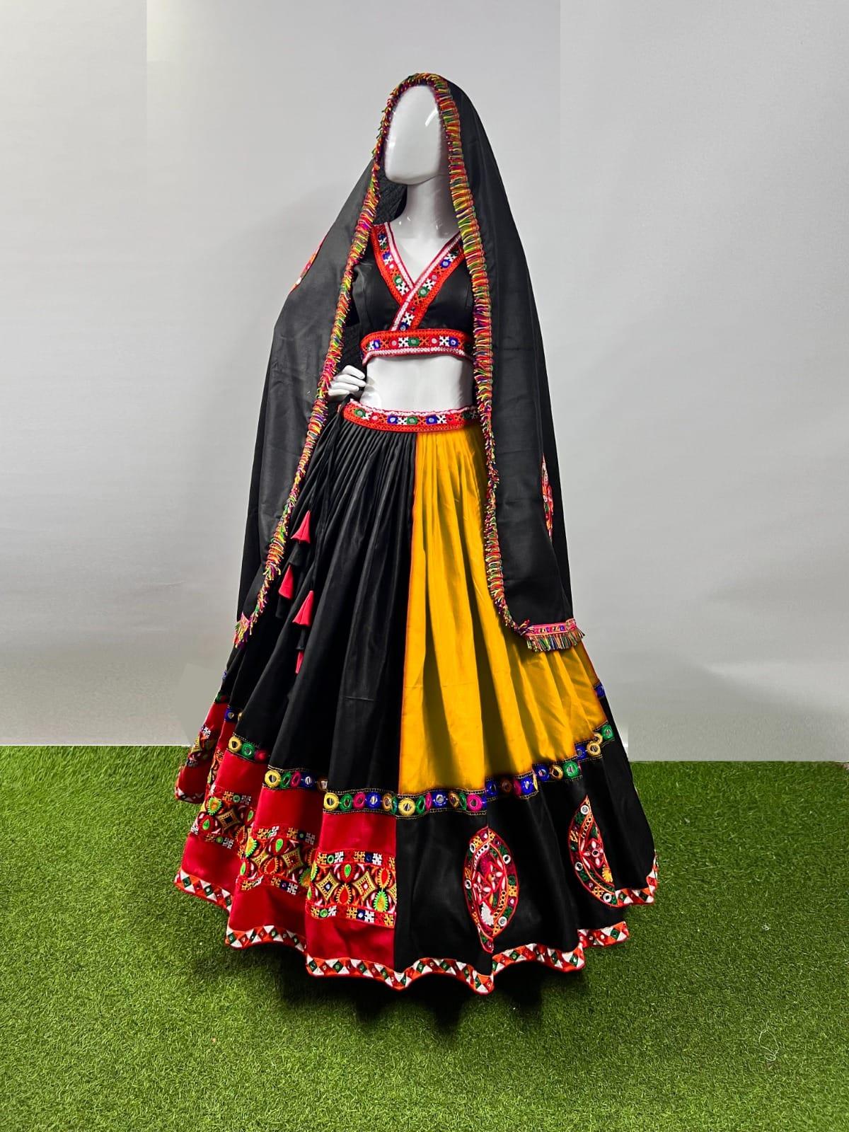 NAVRATRI WEAR CHANIYA CHOLI D.NO. 7043 - Anant Exports