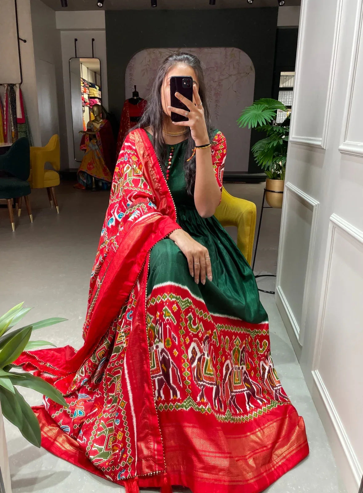 Traditional Wear Gown D.No. 5023 - Anant Exports