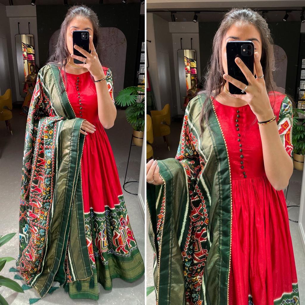 Traditional Wear Gown D.No. 5023 - Anant Exports